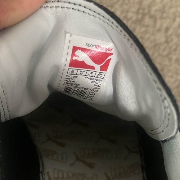 Black Puma Suede Classics Men’s Size 11.5 Sneakers - Picture 2 of 6